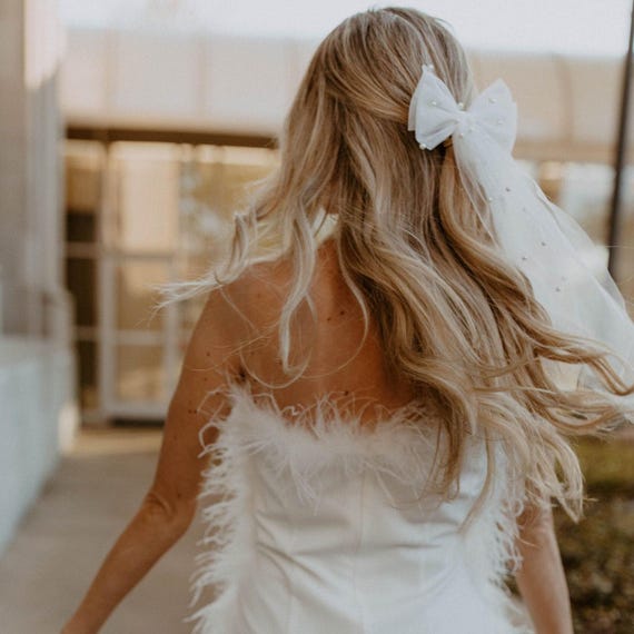 White Pearl Bride Veil Long Bridal Pearl Veils With Hair Comb Wedding Accessories For Women