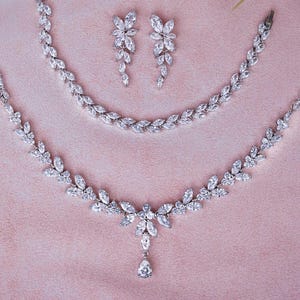 Bridal Necklace set Wedding Necklace set Bridesmaid Jewelry Bridal Jewelry Bridesmaid Necklace set Diamond Necklace set Drop Necklace set