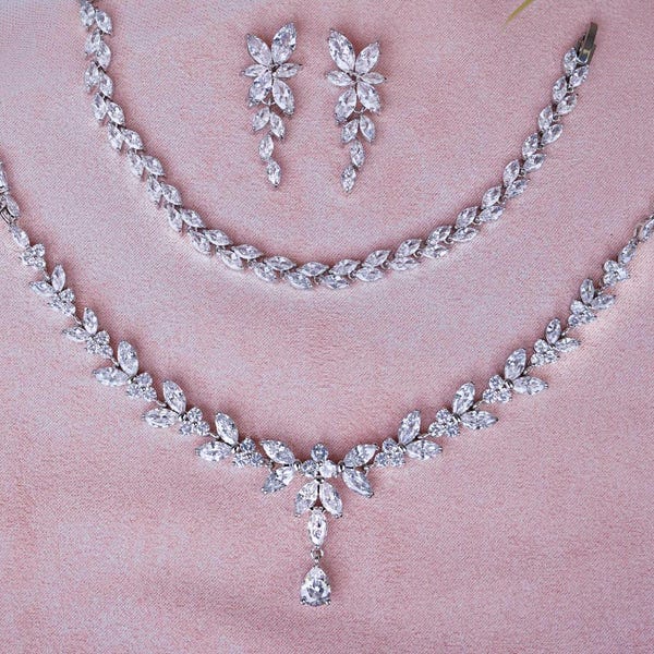 Bridal Necklace set Wedding Necklace set Bridesmaid Jewelry Bridal Jewelry Bridesmaid Necklace set Diamond Necklace set Drop Necklace set