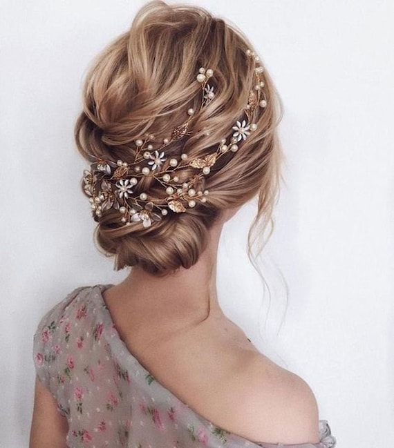 How to Choose the Perfect Bridal Hair Accessories