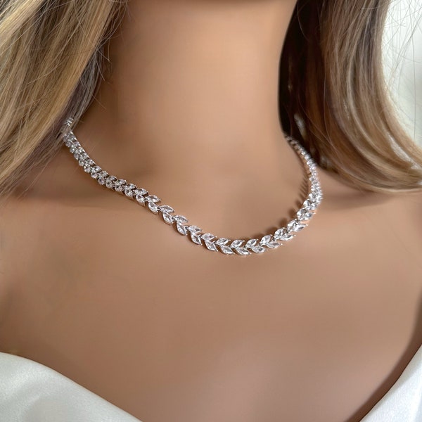 Conjunto de collar de cristal Collar nupcial de plata Joyería de boda para novia Joyería nupcial de plata Conjunto de collar nupcial de cristal Conjunto de joyería nupcial