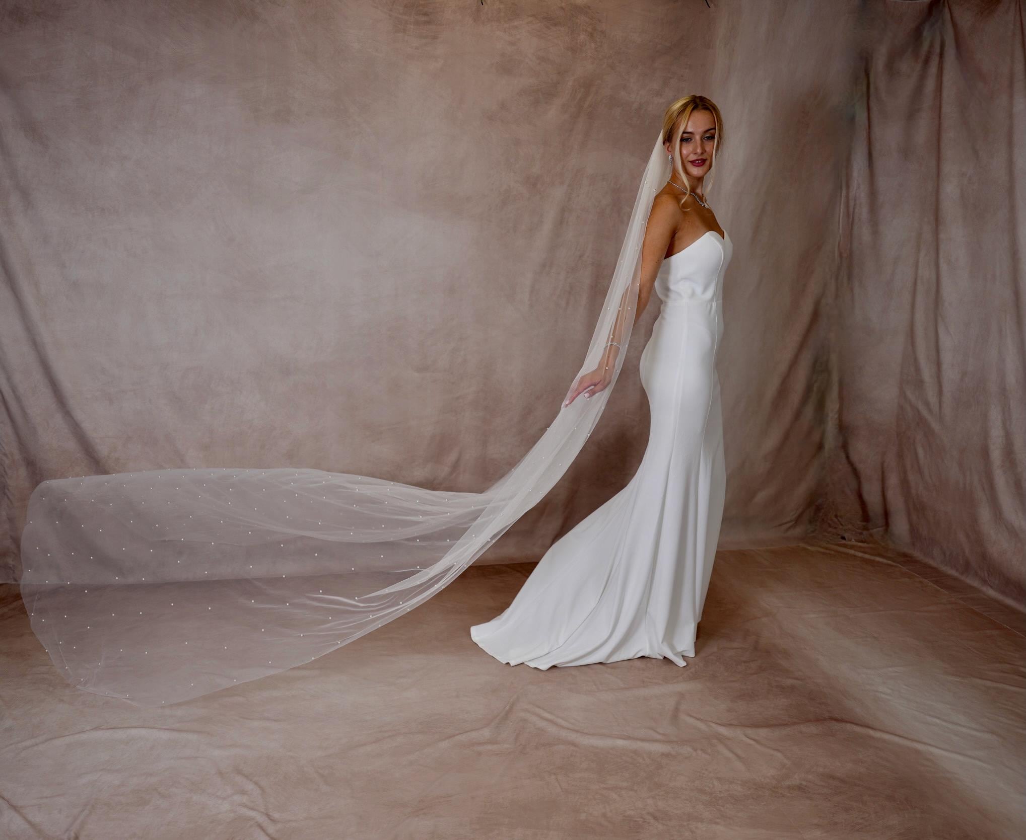 Veil With Pearls White Veil With Comb Pearl Veil Elbow Veil  display picture 3