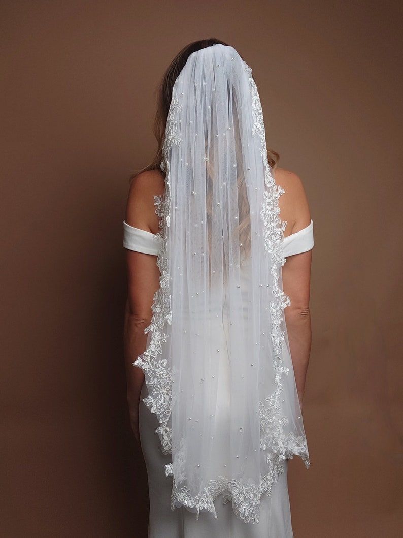 Lace Veil Bridal Cathedral Veil with comb Lace Veil Ivory Elbow Veil for Bride Veil with lace Cathedral Veil Lace Fingertip Veil image 2