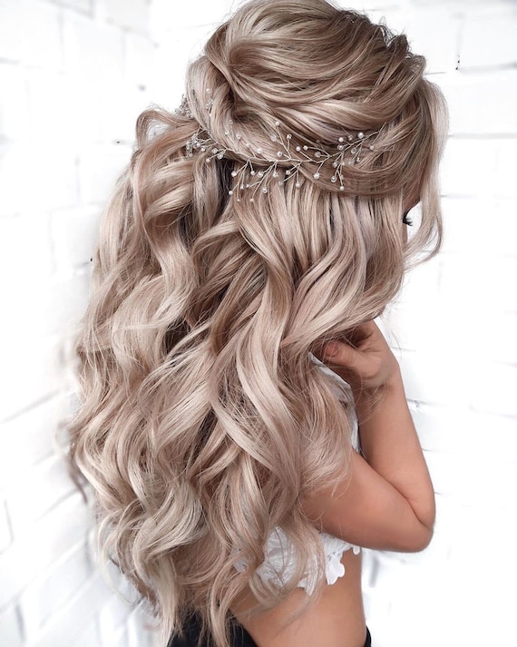 Pearl hair accessories. Hairstyle with pearls  Long hair styles, Prom  hairstyles for long hair, Cute prom hairstyles