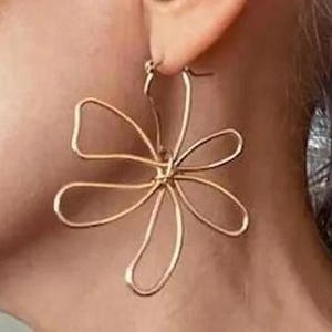 Gold Hoop Earrings Flower Hoops 18K Gold Wire Flower Hoops Gold Earrings Gold Big Hoop