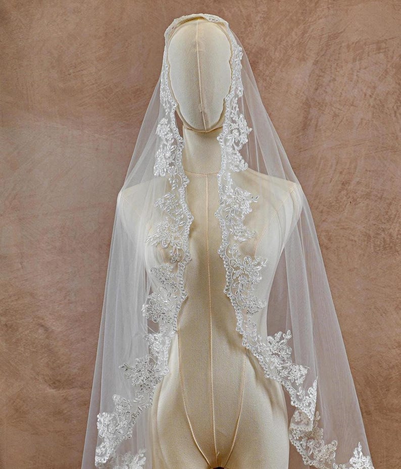 Veil Lace Mantilla Veil Fingertip Veil Soft Lace Veil for Bride Veil with lace Cathedral Veil Floral Fingertip Veil Lace Chapel Veil image 1