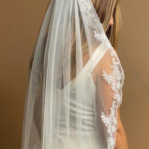 Wedding Veil Lace Veil Cathedral Veil with comb Lace Veil Ivory Elbow Veil for Bride Veil with lace Cathedral Veil Lace Fingertip Veil