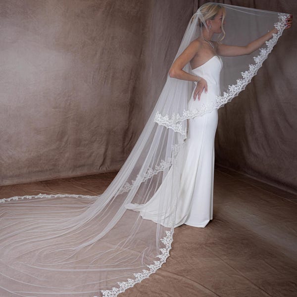 Wedding Veil with Blusher Lace Veil Cathedral Veil with comb Lace Veil for Bride Cathedral Lace Veil with blusher Lace Veil for wedding