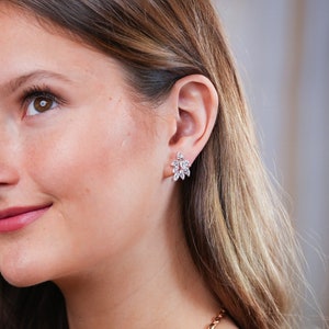 Minimalist Earrings Crystal Stud Earrings Crystal Bridal Earrings Crystal Leaf Earrings Bridal Jewelry Set Crystal Bridesmaids earrings