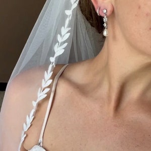 Lace Veil Leaf White Veil with comb Lace Veil Chapel Veil for Bride Veil with lace Cathedral Veil Lace Fingertip Veil Soft Veil Chapel