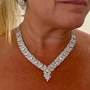 Ensemble collier de cristal et boucles d&#39;oreilles de mariage Ensemble de bijoux de mariée en diamant Boucles d&#39;oreilles de mariée en argent Ensemble de collier de mariage en cristal