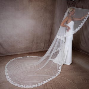 Wedding Veil with Blusher Lace Veil Cathedral Veil with comb Lace Veil for Bride Cathedral Lace Veil with blusher Lace Fingertip Veil