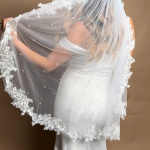 Lace Veil Bridal Cathedral Veil with comb Lace Veil Ivory Elbow Veil for Bride Veil with lace Cathedral Veil Lace Fingertip Veil image 4