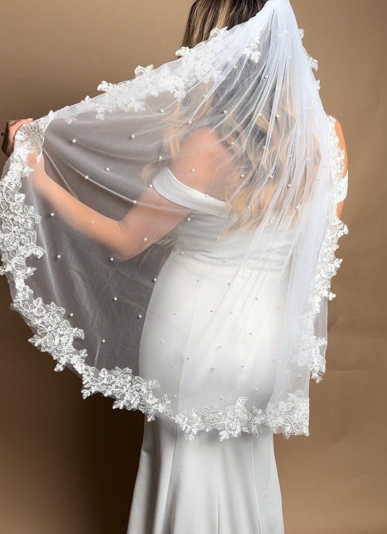 Lace Veil Bridal Cathedral Veil with comb Lace Veil Ivory Elbow Veil for Bride Veil with lace Cathedral Veil Lace Fingertip Veil image 4