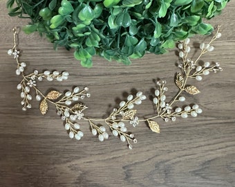 Wedding headband Leaf Wedding hair vine Pearl Bridal headband Leaf Bridal hair piece Gold Wedding headband Pearl Bridal hair piece