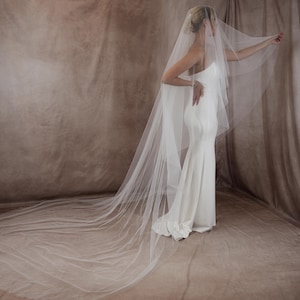 Drop Veil , Two tier Veil for Bride, Raw Cut Edge Veil image 4