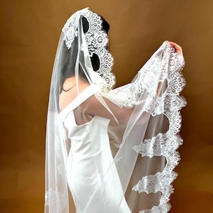 Wedding Veil Chantilly Lace Mantilla Veil Fingertip Veil Soft Tulle Lace Veil with lace Cathedral Veil Lace Chapel French Tulle Veil Lace image 1