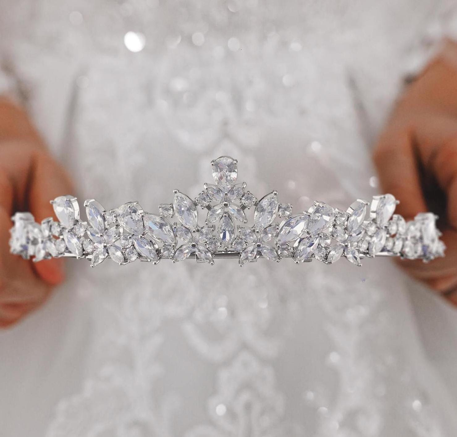 Silver Diadem - Etsy display picture 3