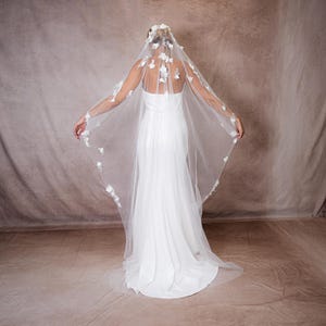 Floral Veil, Ivory Lace Wedding Veil, Fingertip, Chapel and Cathedral image 6
