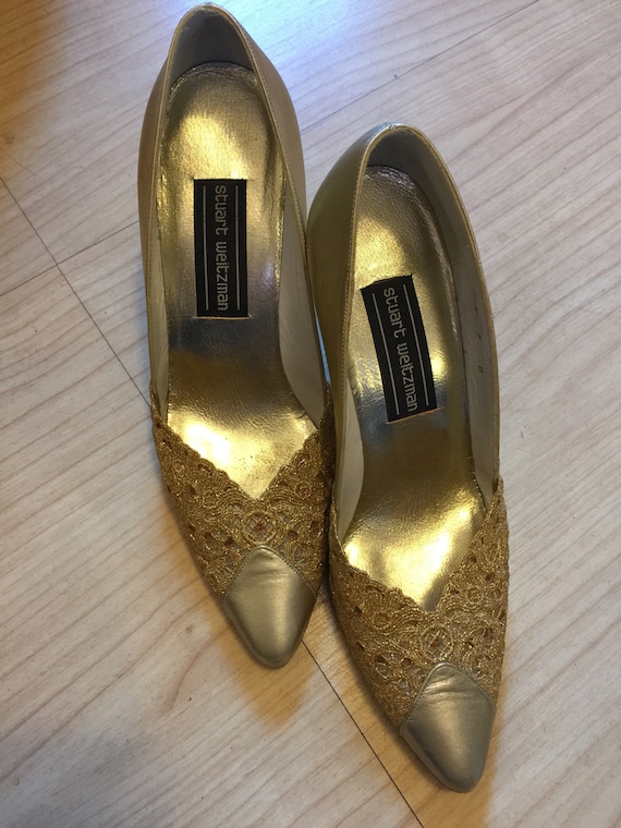 Gold vintage heels with gold lace detail