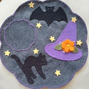 Halloween candlemat or mug rug, bats, black cats, witches hat, penny rug