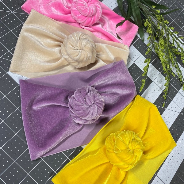Turban bébé printemps, turban bébé, turban avec noeud, turban avec noeud, turban en chignon, turban en chignon, turban avec noeud, turban pour tout-petit, cadeau bébé, floral