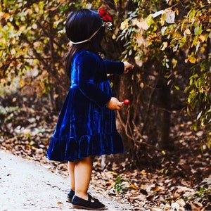 Velvet dress, green girl velvet dress, Children evening gown, Flower girl dress, First Communion dress, Party dress, Birthday girl