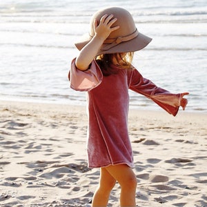 SAMTKLEID mit Glockenärmel für Kinder, Abendkleid, Blumenmädchen, Erstkommunion, Heilige Kommunion, Partys, Geburtstage, Taufen
