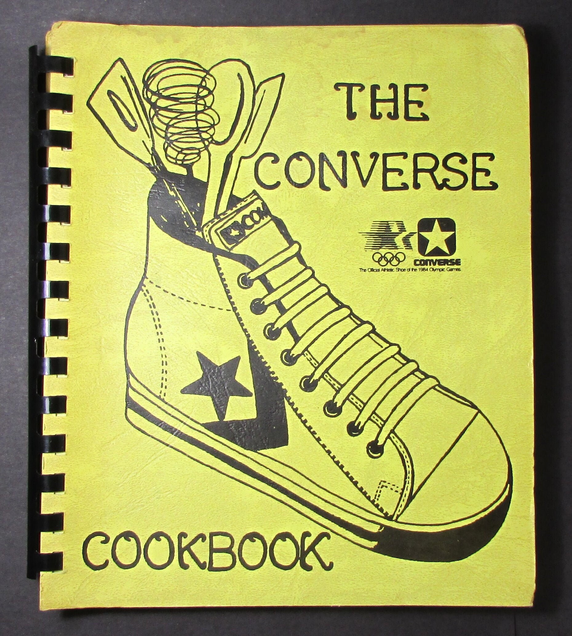 converse shoe maker
