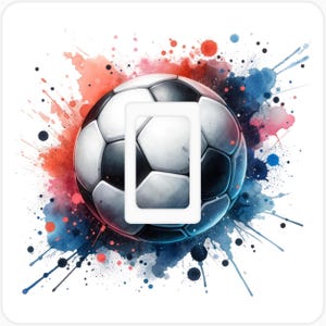 Pode incluir: Uma bola de futebol branca e preta com respingos de aquarela vermelha e azul ao redor. A bola de futebol está centralizada na imagem e tem uma placa de interruptor de luz branca sobreposta.