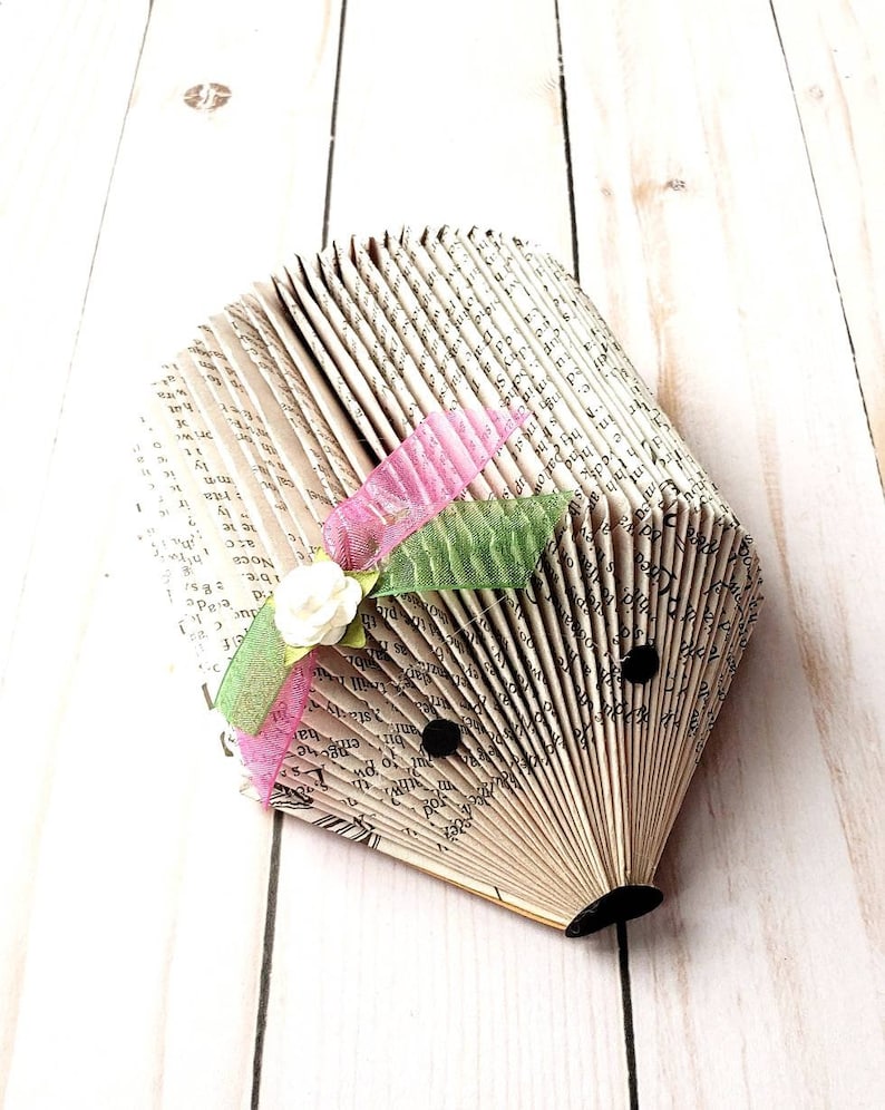 Repurposed Book Hedgehog, book hedgehog, teacher gift, class pet, hedgie Rosa