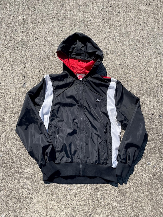 Vintage 1990’s Nike Hooded Windbreaker Swoosh Med, Red and Black Colorway Windrunner Jacket
