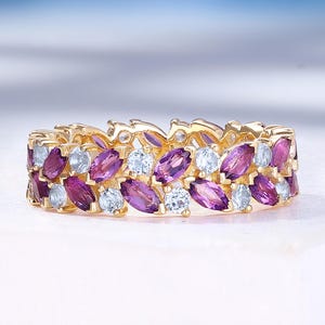 Anillo de boda de doble capa de aguamarina y amatista, anillo de eternidad con diseño de patchwork, anillo de oro rosa de 14 quilates, anillo apilable a juego para mujer.