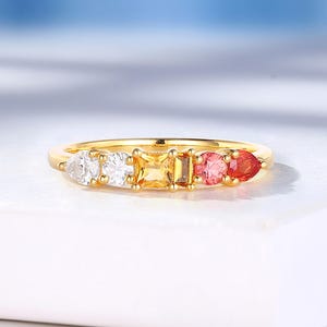 Ring met geboortesteen op maat: Moissanite, Citrien, Oranje Saffier, Gouden trouwring, bijpassende ring van HelloRing