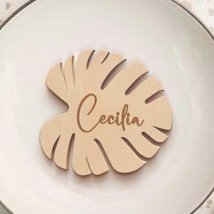 Custom Name Place Cards with Monstera Leaf, Personalized Name Place Tags, Leaf Place Setting, Wooden Guests Name Place Card, Party Decor