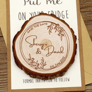 Boda de flora personalizada Guardar el imán de la fecha, imán de madera con flores, favores de la boda, imanes de la boda rústica, regalos de madera para los invitados