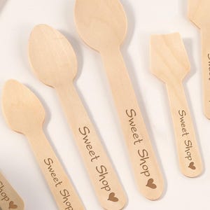 Aangepaste houten dessertlepels, gepersonaliseerde houten lepels, houten ijslepel, bruiloftsdecor, gepersonaliseerd feestdecor, huwelijksgunsten
