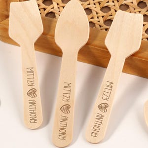Aangepaste gegraveerde naam houten gebruiksvoorwerpen, houten dessertlepels, gepersonaliseerde houten lepels, houten ijslepel, feestartikelen, trouwbedankjes