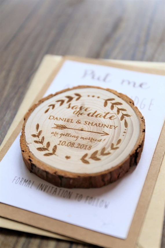 Custom arrow with names Wood Save the date Magnets, rustic wedding favors, Rustic wedding Magnets,Rustic Wedding Magnet