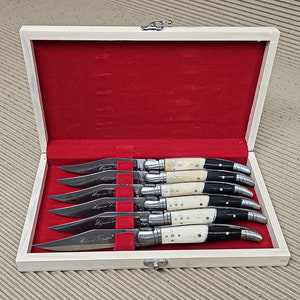 Set of 6 French Laguiole handle steak knives