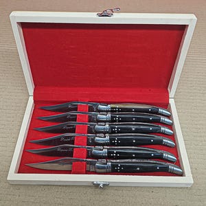Set of 6 French Laguiole handle steak knives