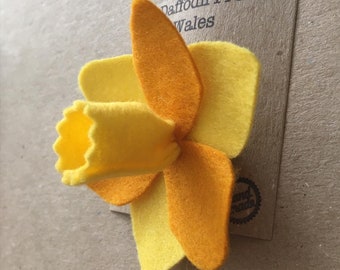 Daffodil Badge - Felt - St Davids Day - Handmade - Hand Sewn - Welsh Emblem - Six Nations - Rugby - Welsh Sport - Souvenir - Welsh Badge