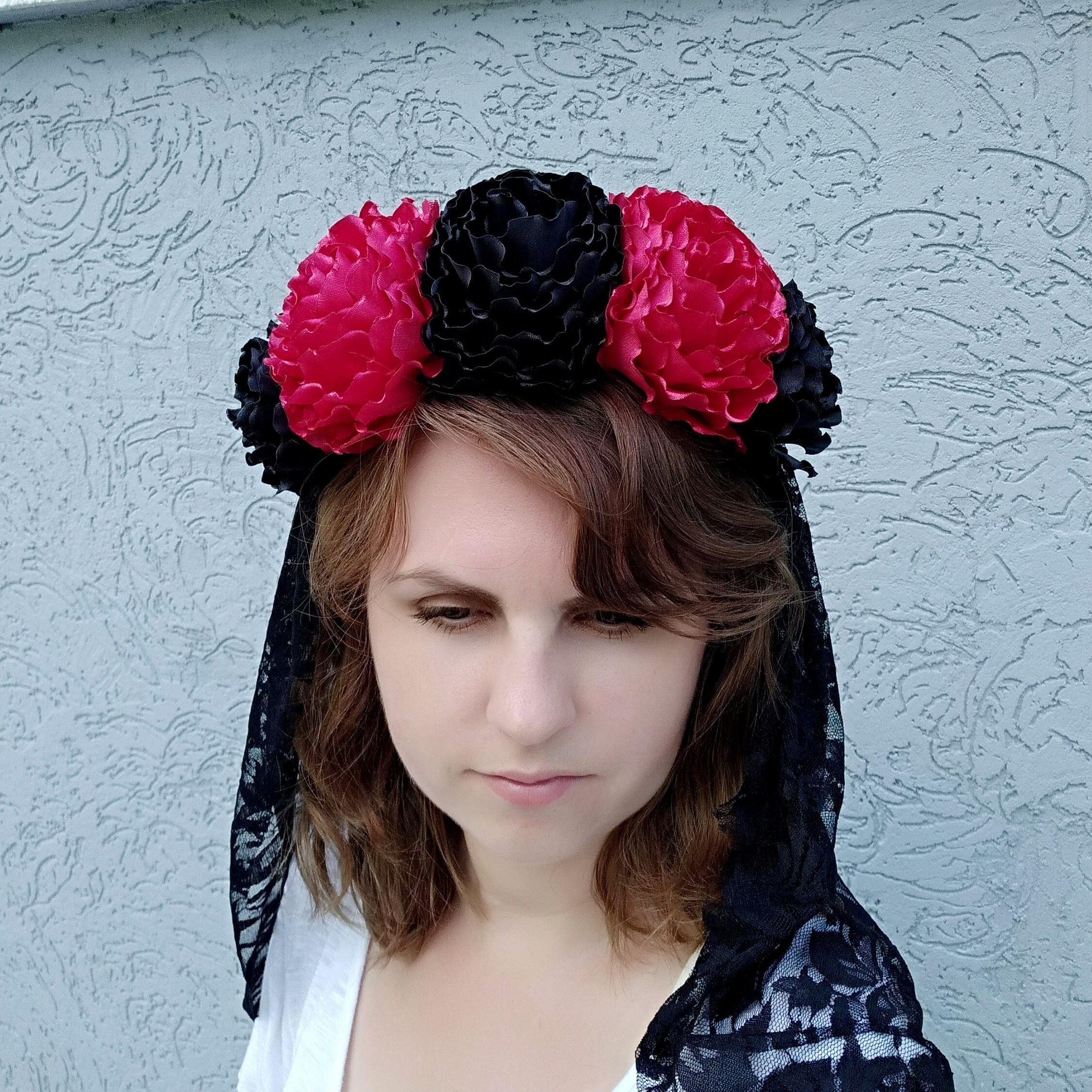 Roses renaissance flower crown Black gothic veil headdress for | Etsy