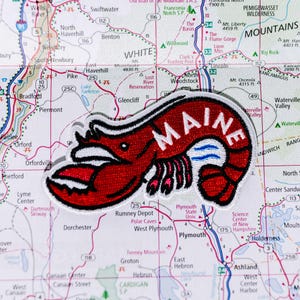 Patch de lagosta do Maine - Lembrança de viagem bordada para passar a ferro (4,4 cm x 8,8 cm)
