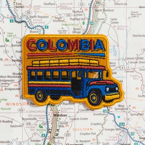 Écusson Colombia Travel Bus - Souvenir thermocollant brodé (2,25 po. x 3 po.)