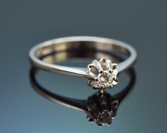 Circa 1970! Delicate 14-carat white gold engagement ring