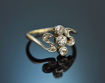 Beautiful Art Nouveau ring with diamonds made of gold 585 and platinum around 1910