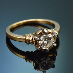 Vintage diamond solitaire ring with 0.7 ct brilliant-cut diamond, crafted from 585 gold, circa 1950