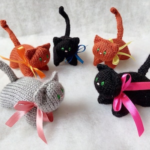 Cute small Cat - Knitted, Stuffed Toy, Ready made NOT PATTERN