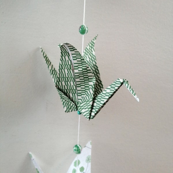 Guirlande de GRUES en origami avec grelot - Guirlande de 7 grues et perles en verre